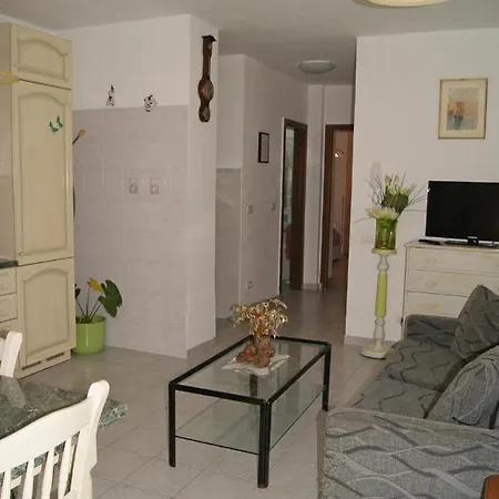 Chez Reny Terrazza Vista Mare Apartment